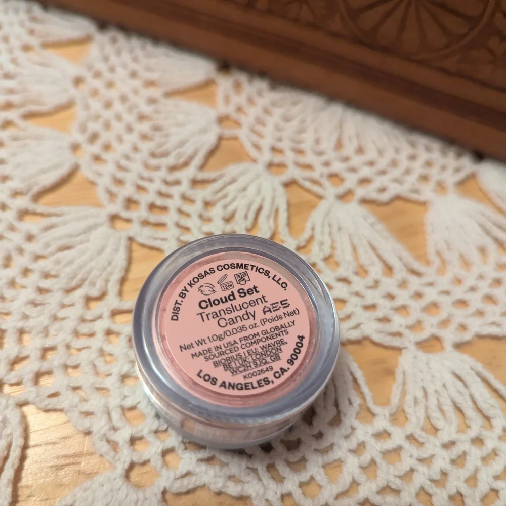 Kosas Pink Mini Setting Powder - Picture 2 of 3